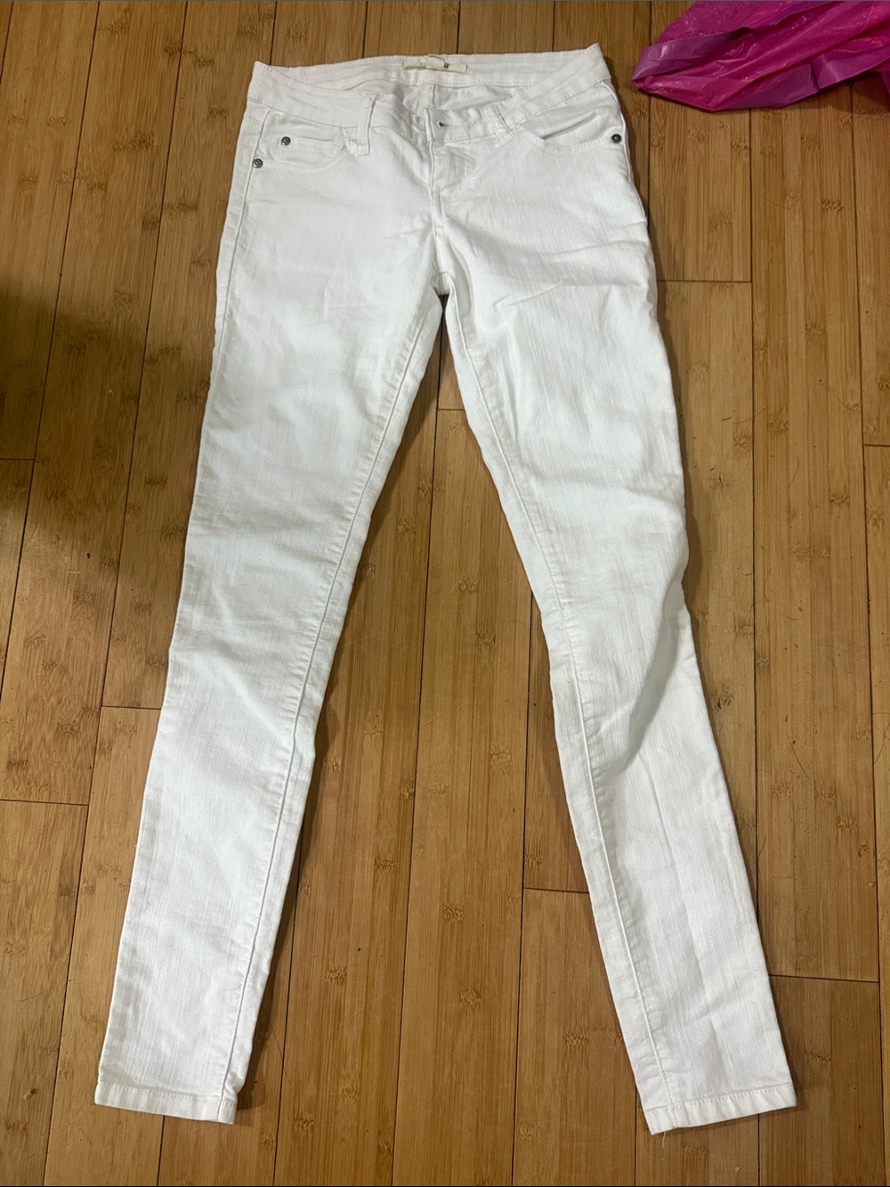 Women's White Skinny Jeans - Sleek Stretch Denim